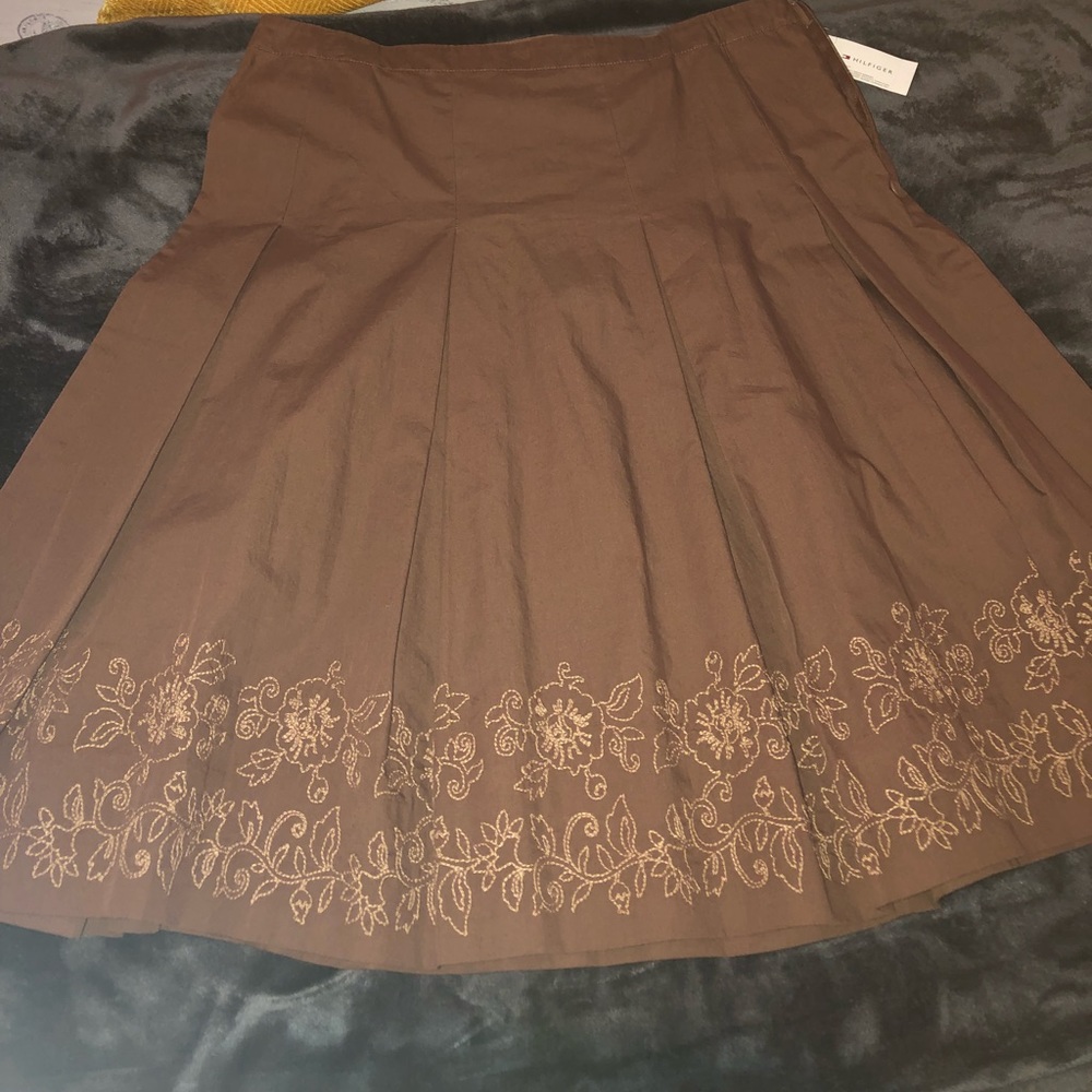 Tommy Hilfiger Embroidered A lined Skirt